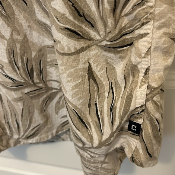 Chaps Men's Short-sleeve Crosshatch Fern Button-down Shirt - Picture 6 of 7